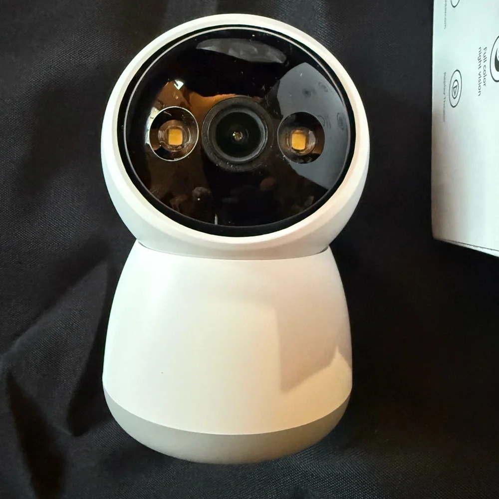New 2 Intelligent Cameras with Mobile Remote